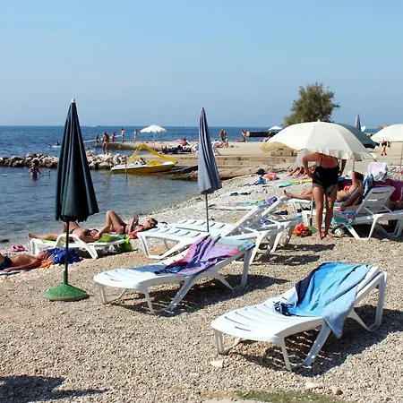 With Parking Space - 7012 Apartment Poreč