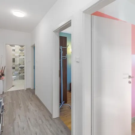 With Parking Space - 7012 Appartement Poreč