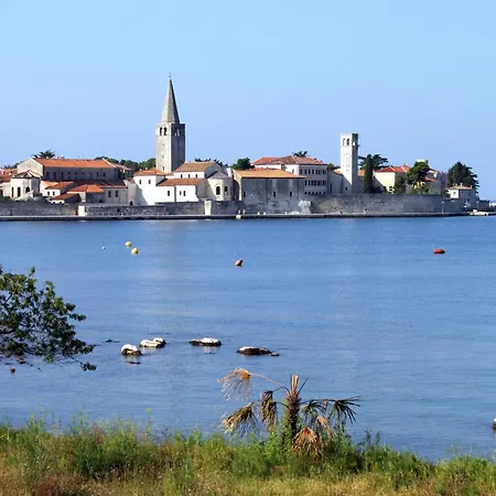 With Parking Space - 7012 아파트