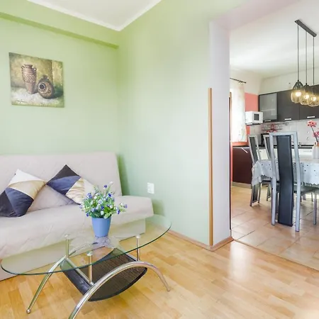 With Parking Space - 7012 アパート