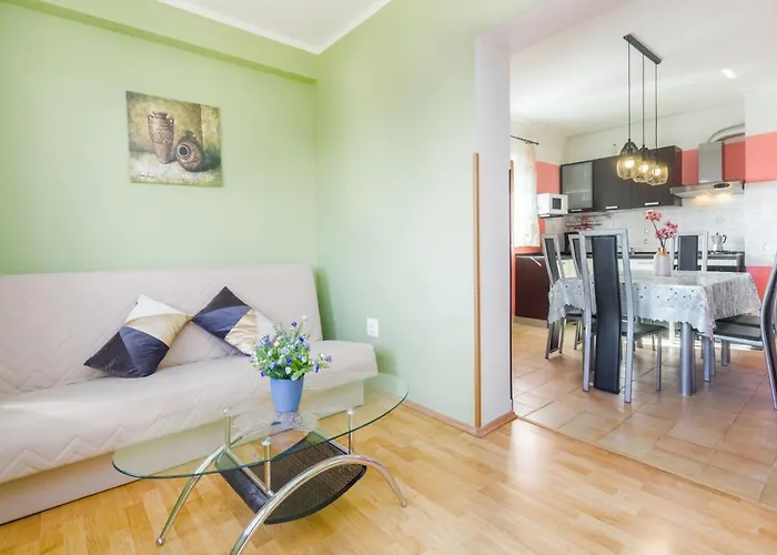 With Parking Space - 7012 Apartamento