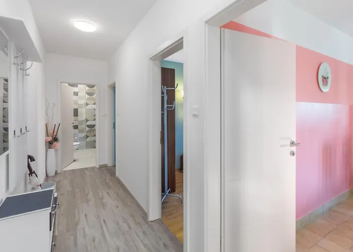 With Parking Space - 7012 アパート ポレッチ